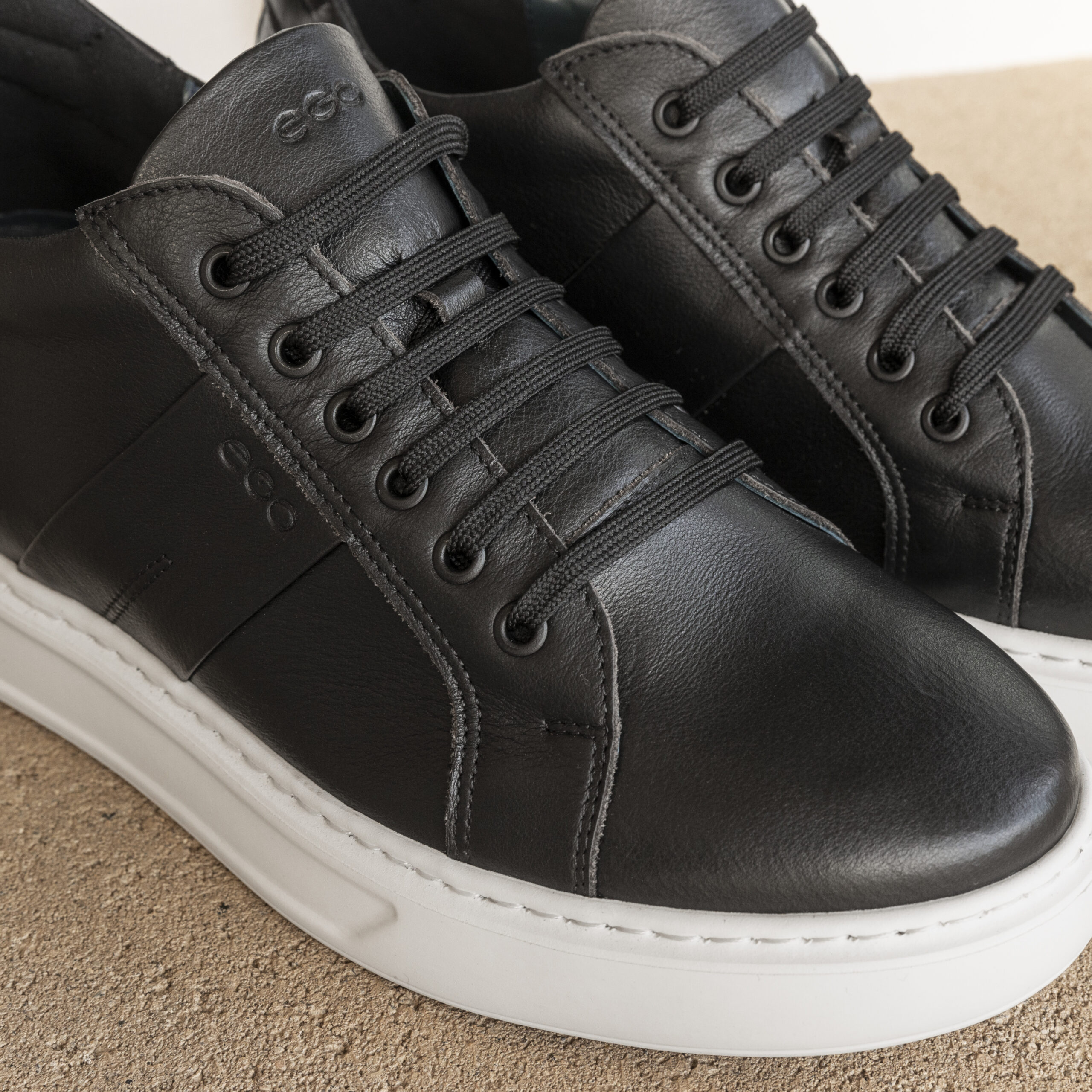 LEO cały czarny (2)